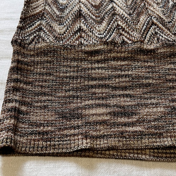 Brown sweater, Chevron, print - Picture 6 of 7